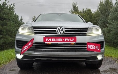 Volkswagen Touareg III, 2015 год, 2 400 000 рублей, 3 фотография