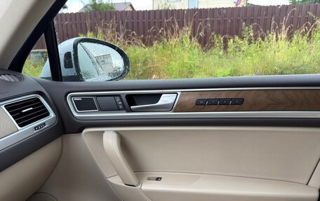 Volkswagen Touareg III, 2015 год, 2 400 000 рублей, 22 фотография
