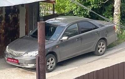 Toyota Camry V40, 2004 год, 800 000 рублей, 1 фотография