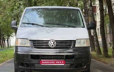 Volkswagen Transporter T5 рестайлинг, 2005 год, 549 000 рублей, 2 фотография
