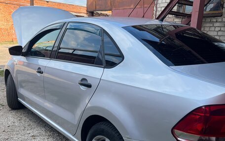 Volkswagen Polo VI (EU Market), 2010 год, 445 000 рублей, 2 фотография