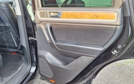 Volkswagen Touareg III, 2010 год, 1 850 000 рублей, 10 фотография
