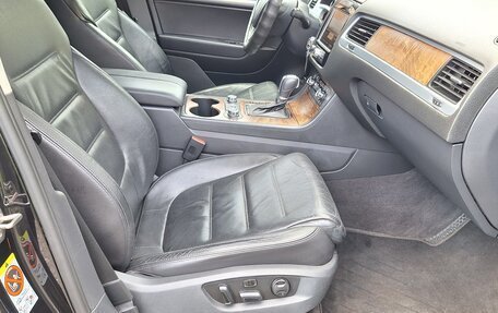 Volkswagen Touareg III, 2010 год, 1 850 000 рублей, 6 фотография