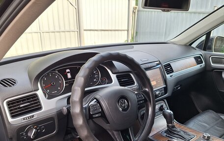 Volkswagen Touareg III, 2010 год, 1 850 000 рублей, 8 фотография