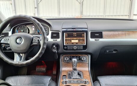 Volkswagen Touareg III, 2010 год, 1 850 000 рублей, 14 фотография