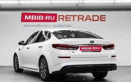 KIA K5 II, 2018 год, 1 890 000 рублей, 8 фотография