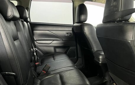 Mitsubishi Outlander III рестайлинг 3, 2012 год, 1 380 000 рублей, 12 фотография