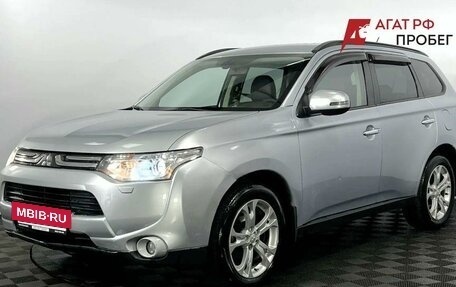 Mitsubishi Outlander III рестайлинг 3, 2012 год, 1 380 000 рублей, 2 фотография