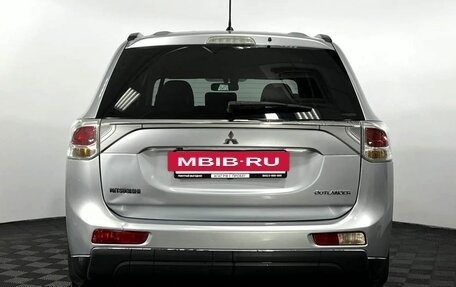 Mitsubishi Outlander III рестайлинг 3, 2012 год, 1 380 000 рублей, 7 фотография
