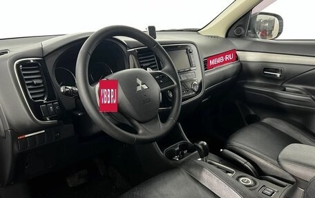 Mitsubishi Outlander III рестайлинг 3, 2012 год, 1 380 000 рублей, 10 фотография