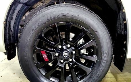 Toyota Land Cruiser Prado 150 рестайлинг 2, 2021 год, 5 980 000 рублей, 10 фотография