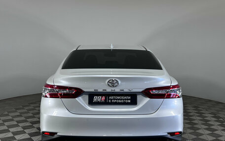 Toyota Camry, 2021 год, 3 350 000 рублей, 6 фотография
