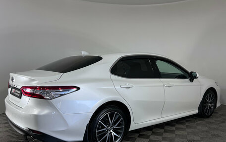 Toyota Camry, 2021 год, 3 350 000 рублей, 5 фотография
