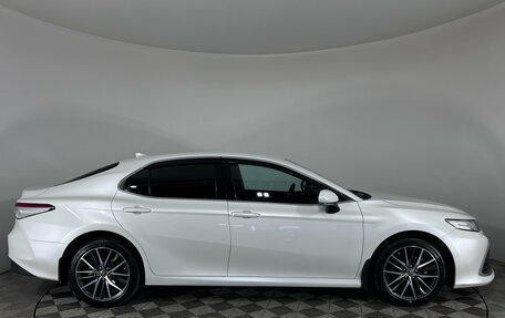 Toyota Camry, 2021 год, 3 350 000 рублей, 4 фотография