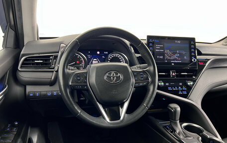 Toyota Camry, 2021 год, 3 350 000 рублей, 11 фотография