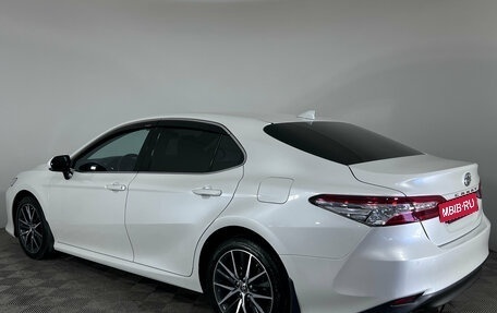 Toyota Camry, 2021 год, 3 350 000 рублей, 7 фотография