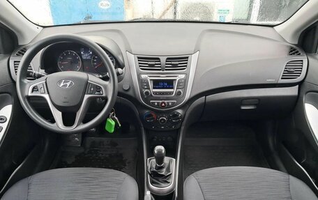 Hyundai Solaris II рестайлинг, 2016 год, 650 000 рублей, 8 фотография