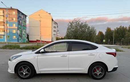 Hyundai Solaris II рестайлинг, 2021 год, 1 680 000 рублей, 2 фотография