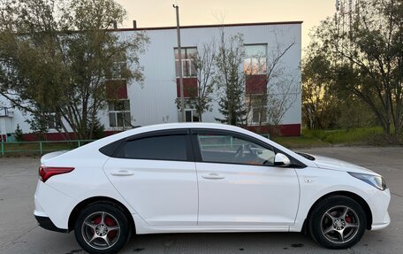 Hyundai Solaris II рестайлинг, 2021 год, 1 680 000 рублей, 3 фотография