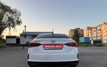 Hyundai Solaris II рестайлинг, 2021 год, 1 680 000 рублей, 4 фотография