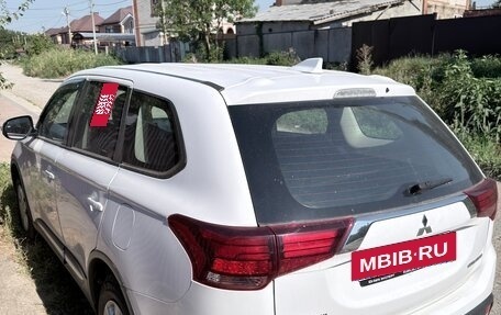 Mitsubishi Outlander III рестайлинг 3, 2019 год, 1 850 000 рублей, 4 фотография