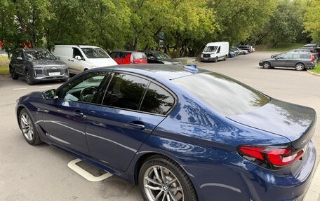 BMW 5 серия, 2019 год, 3 800 000 рублей, 3 фотография