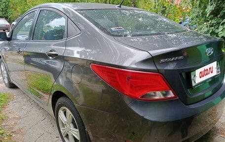 Hyundai Solaris II рестайлинг, 2016 год, 1 000 000 рублей, 3 фотография