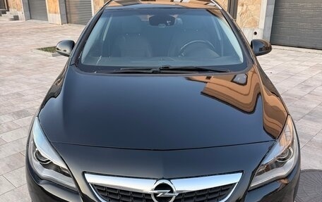 Opel Astra J, 2010 год, 615 000 рублей, 3 фотография