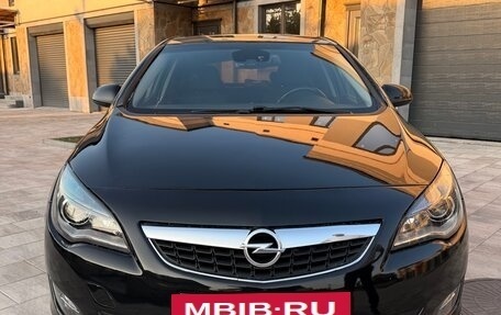 Opel Astra J, 2010 год, 615 000 рублей, 24 фотография