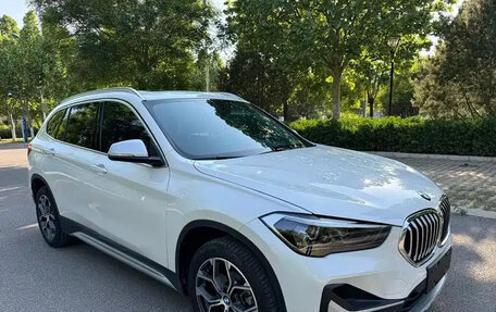 BMW X1, 2022 год, 1 990 000 рублей, 3 фотография