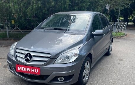 Mercedes-Benz B-Класс, 2010 год, 700 000 рублей, 2 фотография