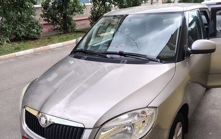 Skoda Fabia II, 2009 год, 730 000 рублей, 2 фотография