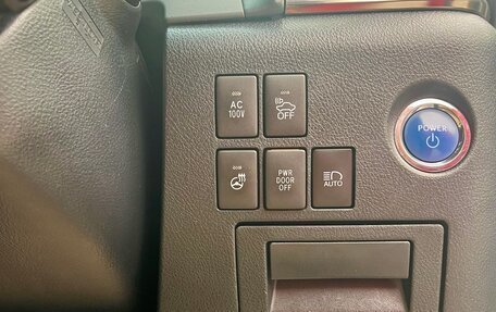 Toyota Alphard III, 2017 год, 3 940 000 рублей, 9 фотография