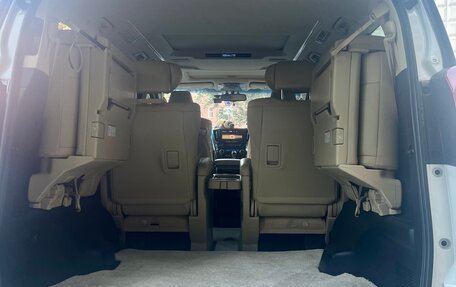 Toyota Alphard III, 2017 год, 3 940 000 рублей, 14 фотография