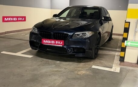 BMW 5 серия, 2013 год, 2 100 000 рублей, 2 фотография