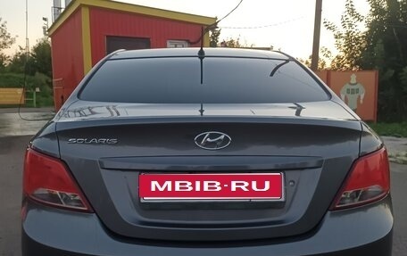 Hyundai Solaris II рестайлинг, 2015 год, 1 000 000 рублей, 5 фотография