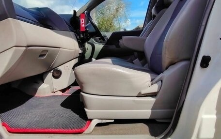 Nissan Bassara, 1999 год, 590 000 рублей, 31 фотография