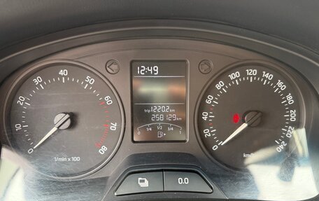 Skoda Rapid I, 2015 год, 350 000 рублей, 23 фотография