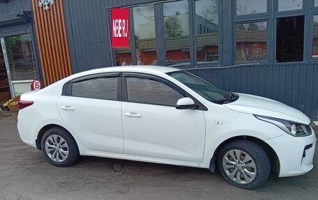 KIA Rio IV, 2018 год, 650 000 рублей, 2 фотография