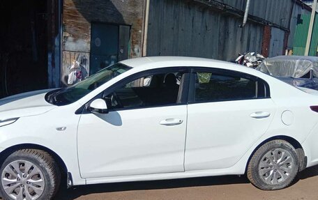 KIA Rio IV, 2018 год, 650 000 рублей, 10 фотография