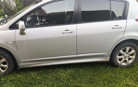 Nissan Tiida, 2011 год, 900 000 рублей, 6 фотография