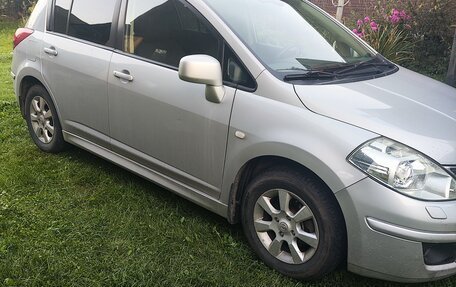 Nissan Tiida, 2011 год, 900 000 рублей, 3 фотография