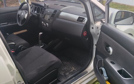Nissan Tiida, 2011 год, 900 000 рублей, 23 фотография