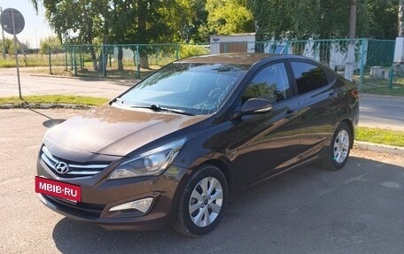 Hyundai Solaris II рестайлинг, 2016 год, 900 000 рублей, 4 фотография
