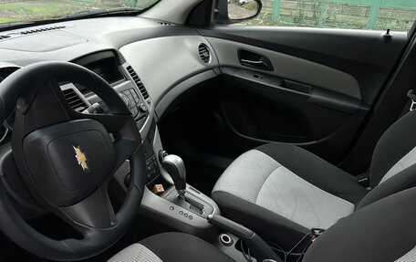 Chevrolet Cruze II, 2011 год, 985 000 рублей, 8 фотография