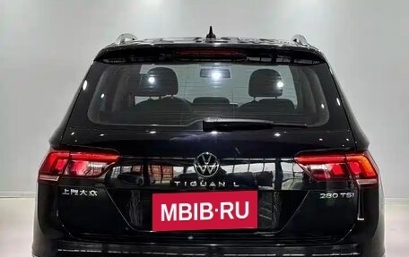 Volkswagen Tiguan II, 2023 год, 2 650 000 рублей, 5 фотография