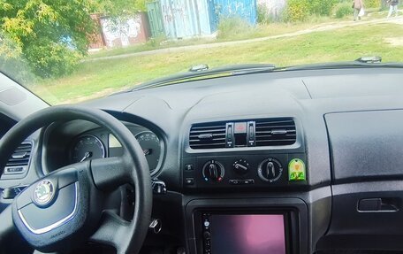 Skoda Fabia II, 2011 год, 600 000 рублей, 8 фотография