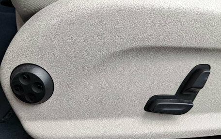 Mercedes-Benz E-Класс, 2020 год, 4 250 000 рублей, 27 фотография