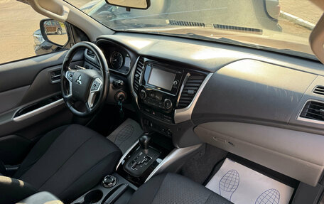 Mitsubishi L200 IV рестайлинг, 2017 год, 2 320 000 рублей, 9 фотография