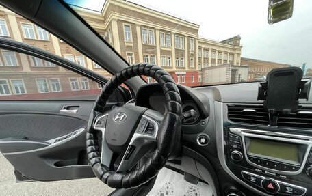 Hyundai Solaris II рестайлинг, 2013 год, 800 000 рублей, 10 фотография